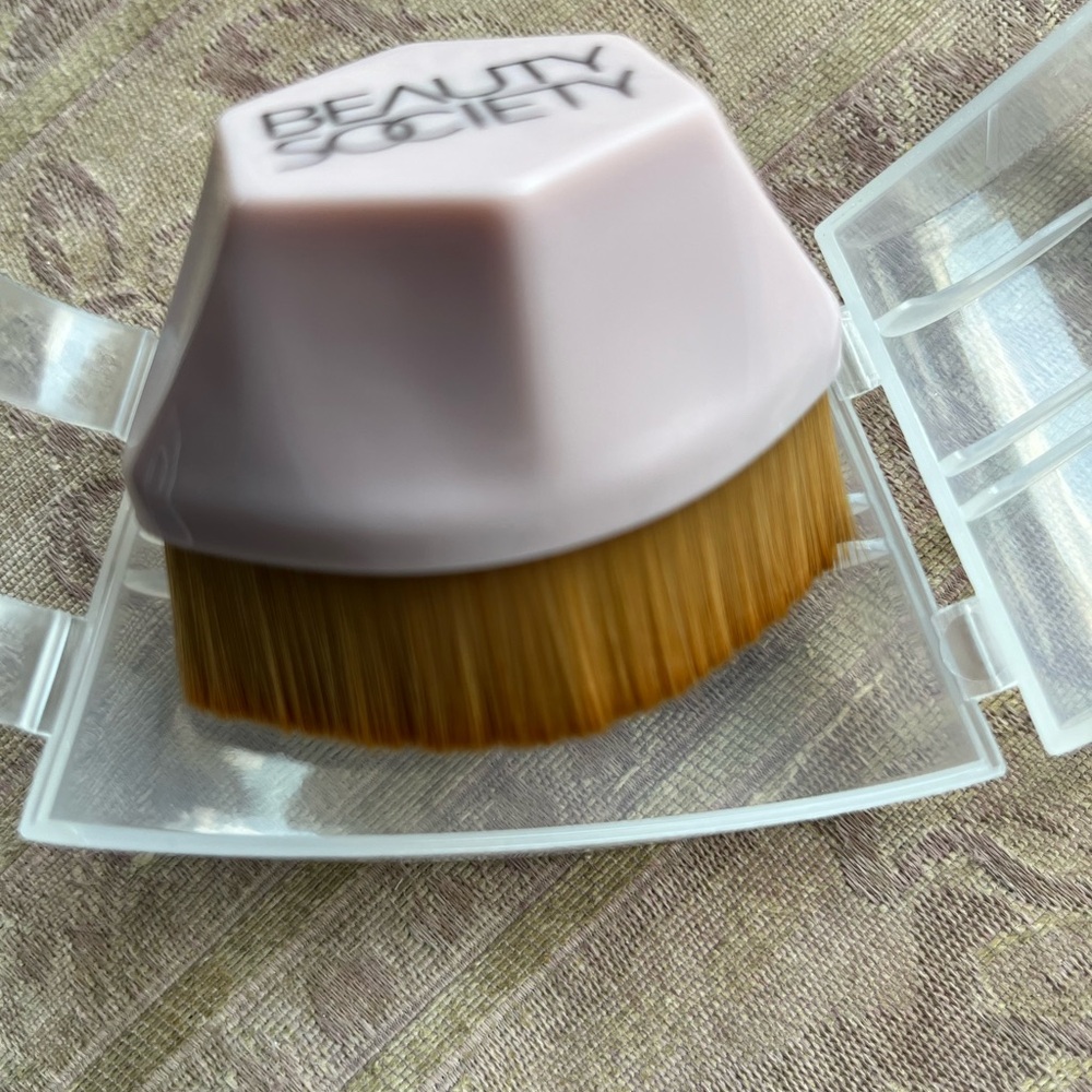 Foundation Brush🖌️